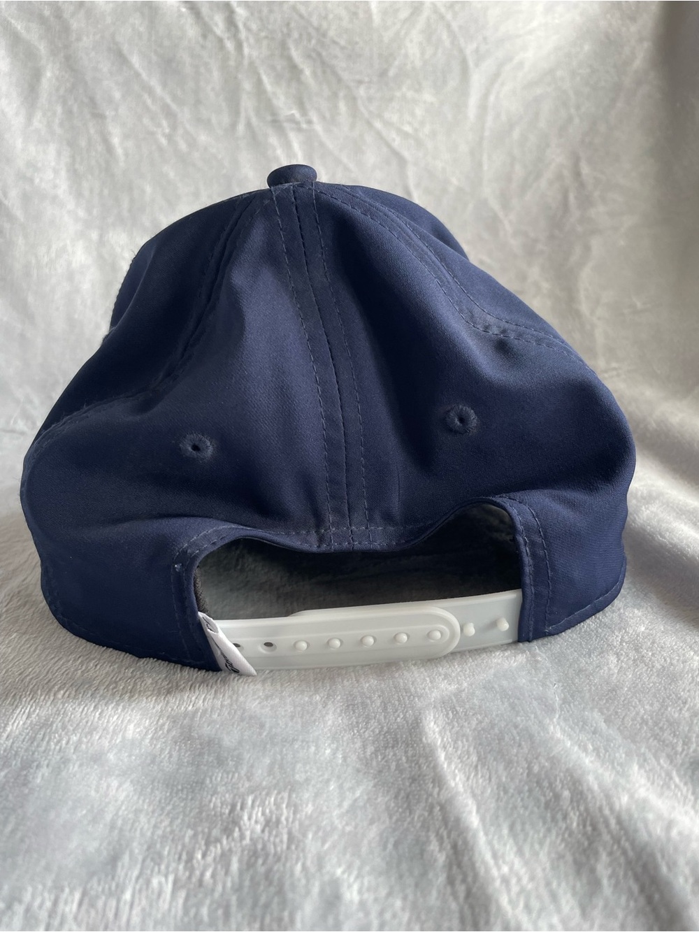 TaylorMade LOGO Golf Hat - Picture 3 of 6
